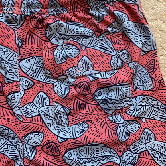 Vineyard Vines swim shorts - Picture 6 of 6